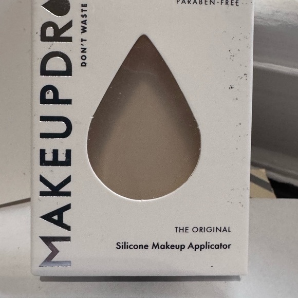 ⚡️One of A Kind MakeupDrop+ -The Original Silicone Makeup Applicator⚡️ - Picture 6 of 11